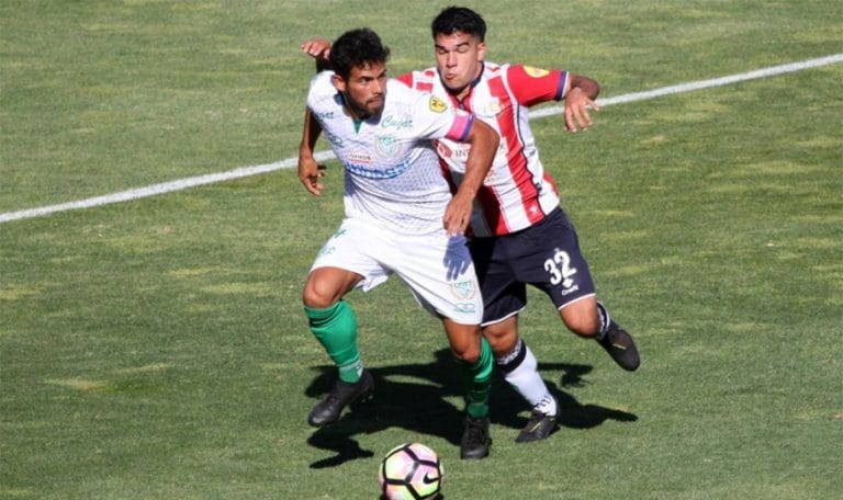 Deportes Linares igualó en los instantes finales con General Velásquez en el Fiscal de Talca