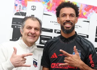 La revolución Vozinha en Colo Colo: aeropuerto colmado, bienvenida de Mosa y presentación ante 42 mil hinchas